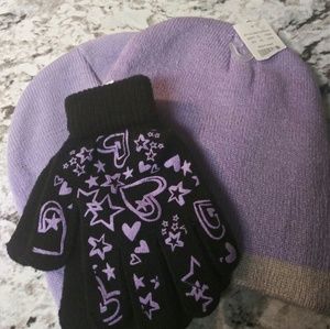 2 Cute hoods and gloves